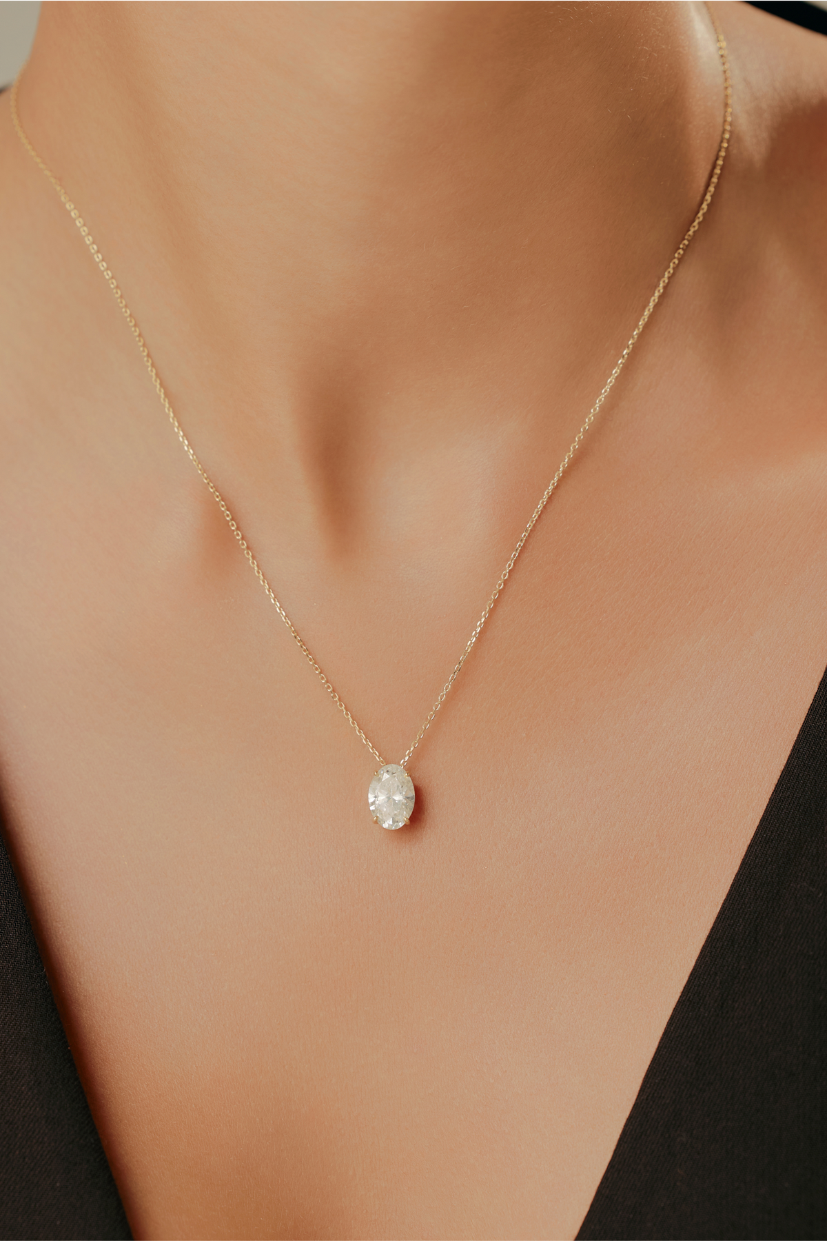 2.0カラットオーバルネックレス – M. Anela