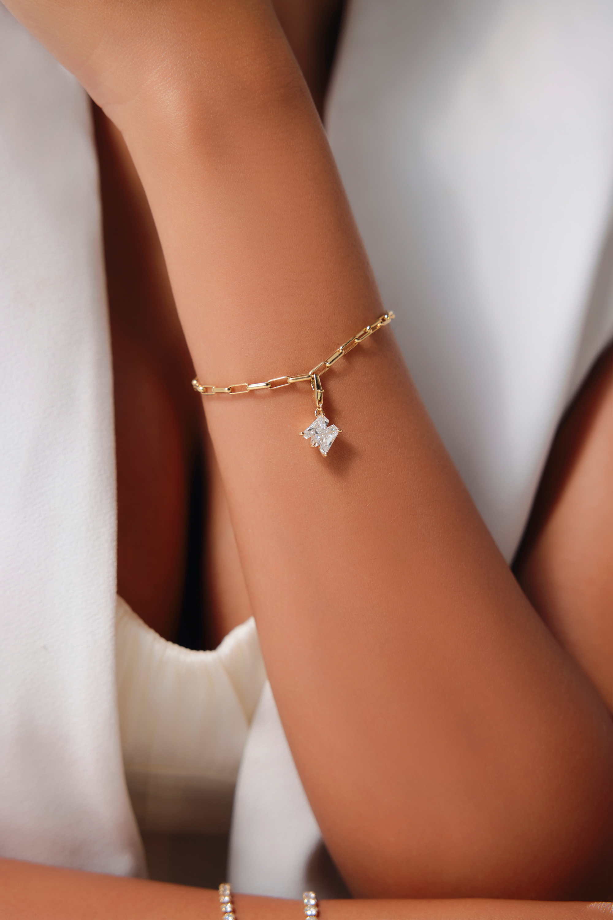 【NEW】アルファベットチャームブレスレット