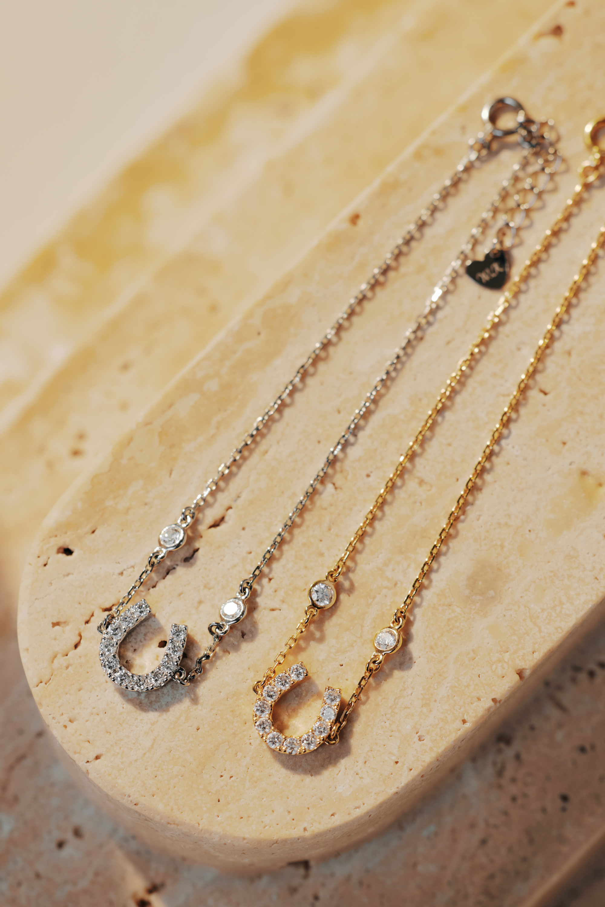 【𝓜. 𝓐𝓷𝓮𝓵𝓪 𝓫𝔂 𝓦.𝓚】W.K ホースシューブレスレット