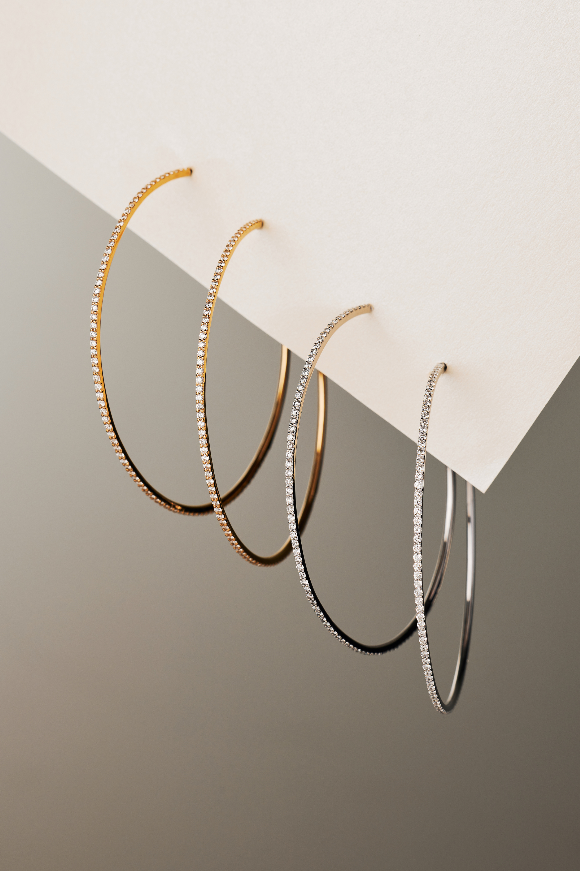 【NEW COLOR】ダイヤモンドラインフープピアス