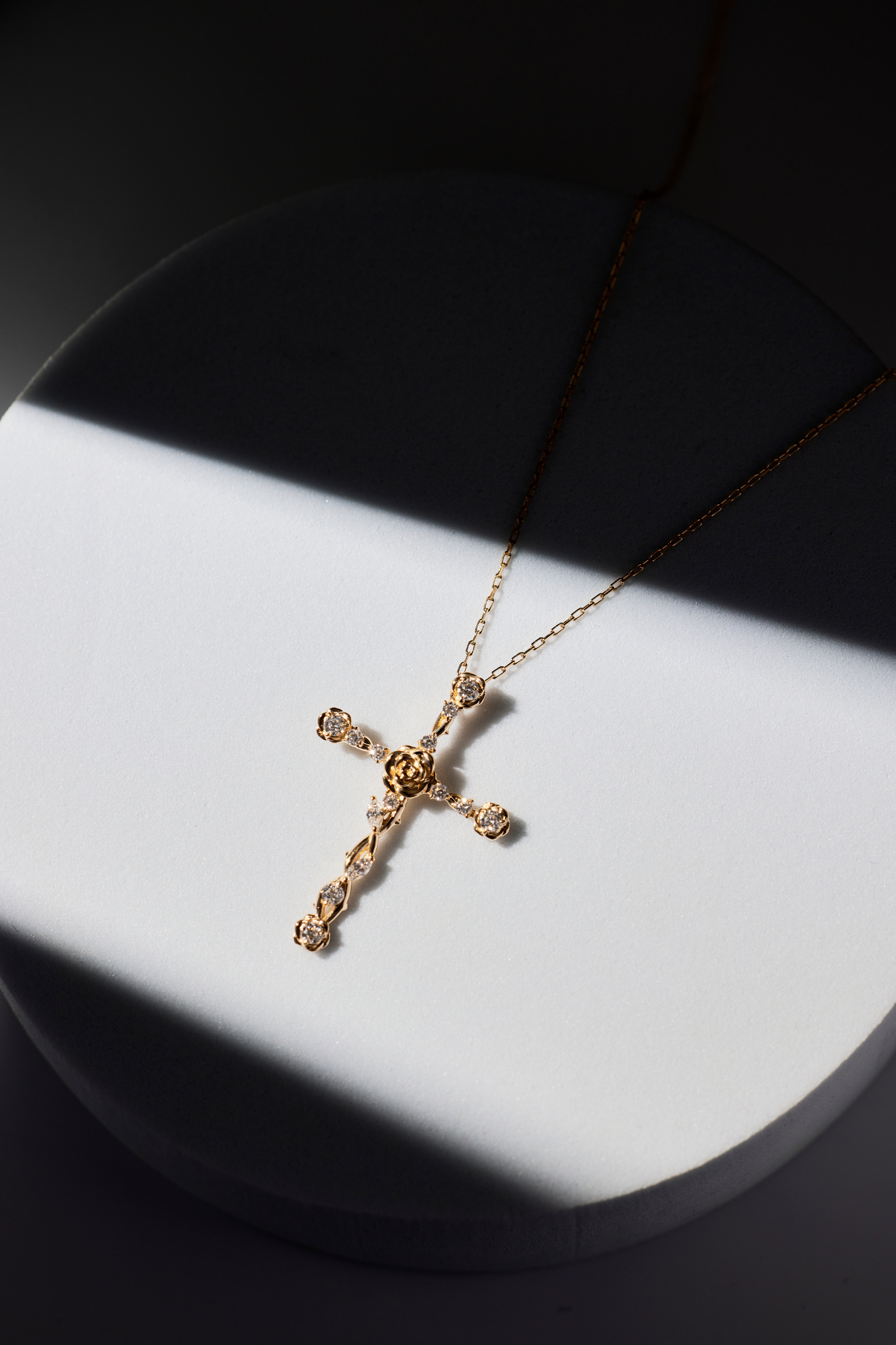 ローズダイヤモンドネックレス