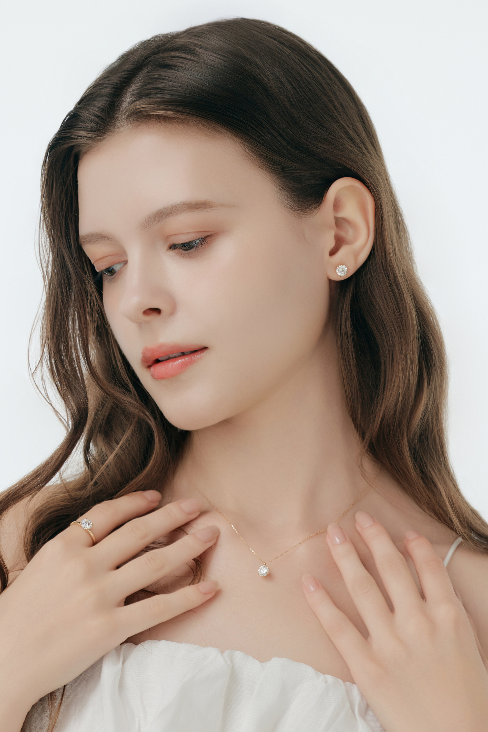 1.0カラットラウンドブリリアントピアス