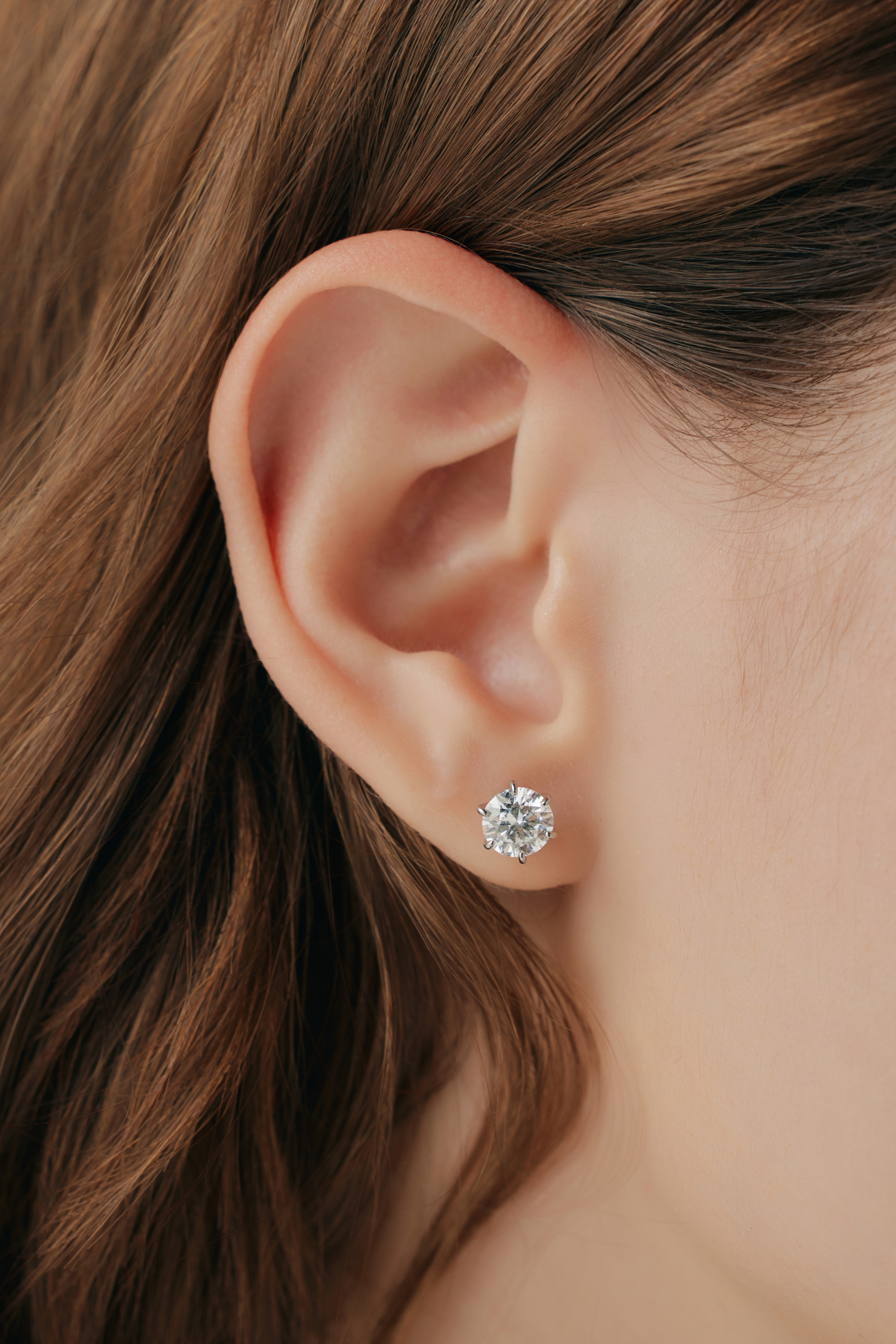 1.0カラットラウンドブリリアントピアス