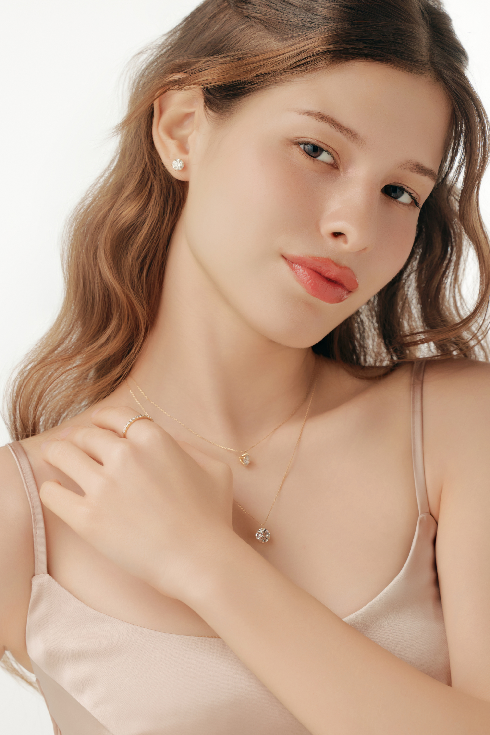 1.0カラットラウンドブリリアントピアス